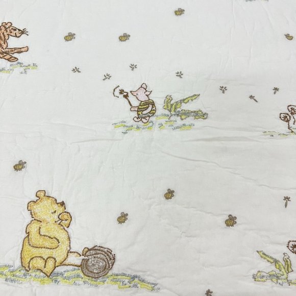 Handmade Winnie the Pooh Embroidery Baby/Toddler Cotton Crib Quilt Hand stitched - Picture 4 of 5